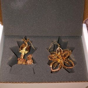 Special Delivery/Winter Snowflake ornament set